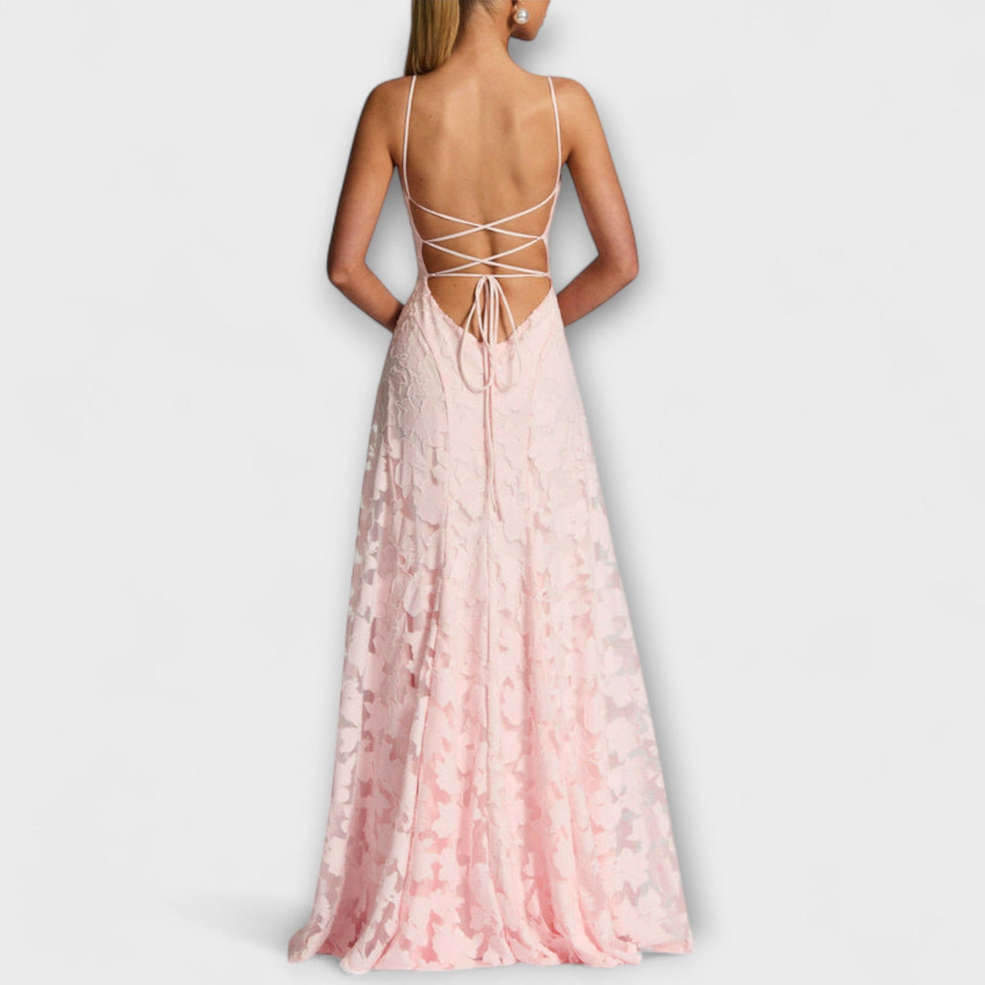 Kairi - Robe Maxi Élégante avec Dentelle Florale et Bretelles Spaghetti