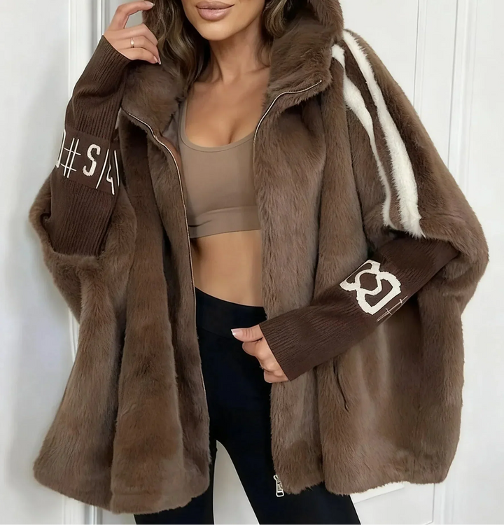 Camila | Veste en fausse fourrure avec capuche