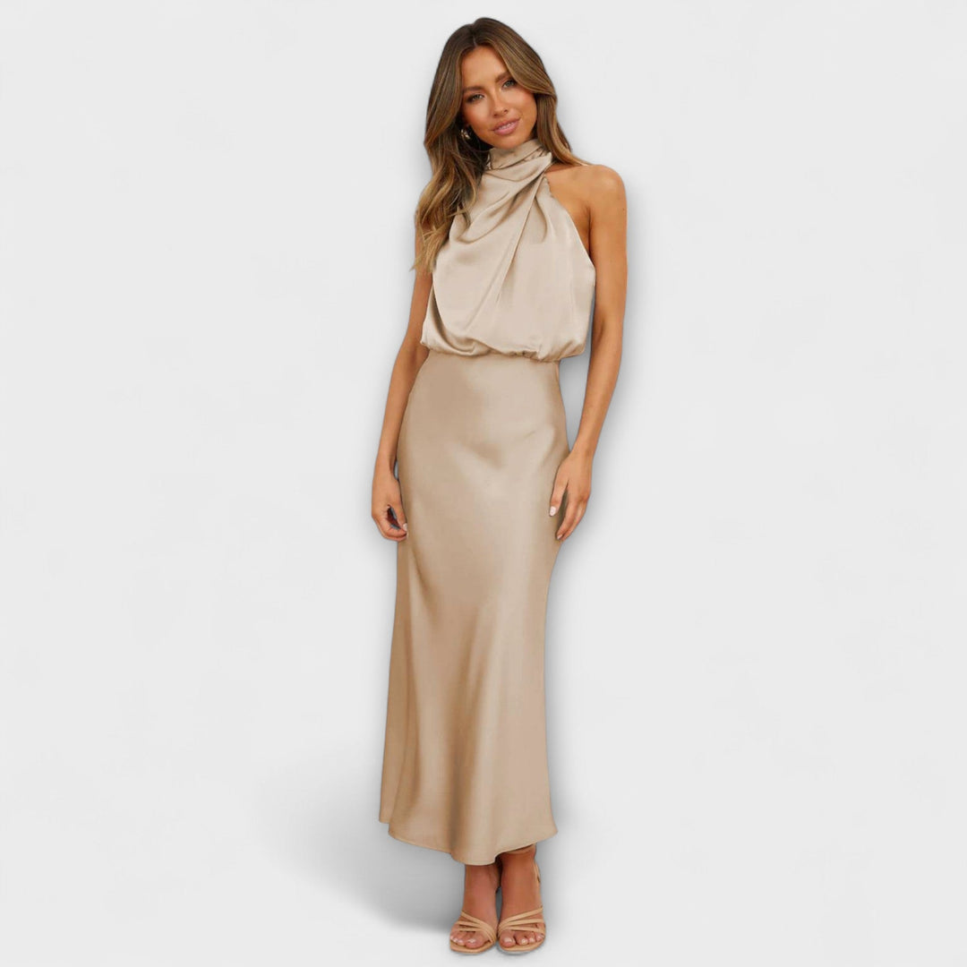 Robe maxi élégante avec décolleté halter en jaune d'été