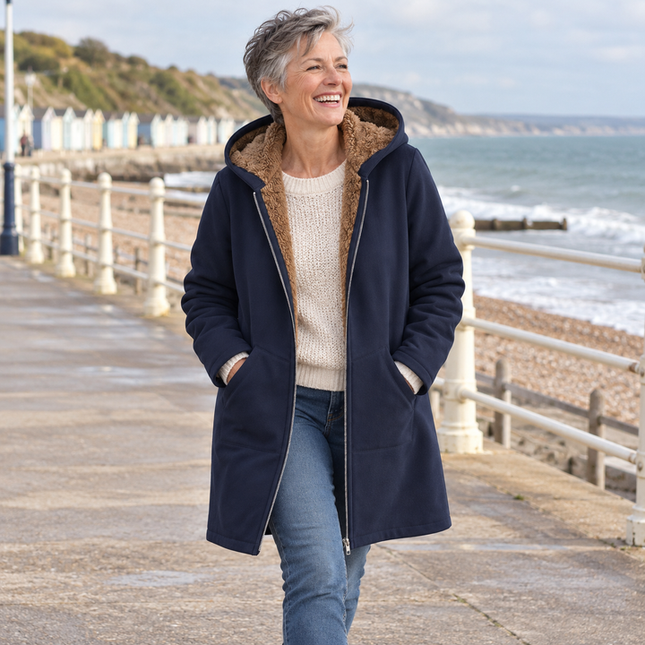 Evelyn | Manteau Douillet à Capuche Doublé en Sherpa